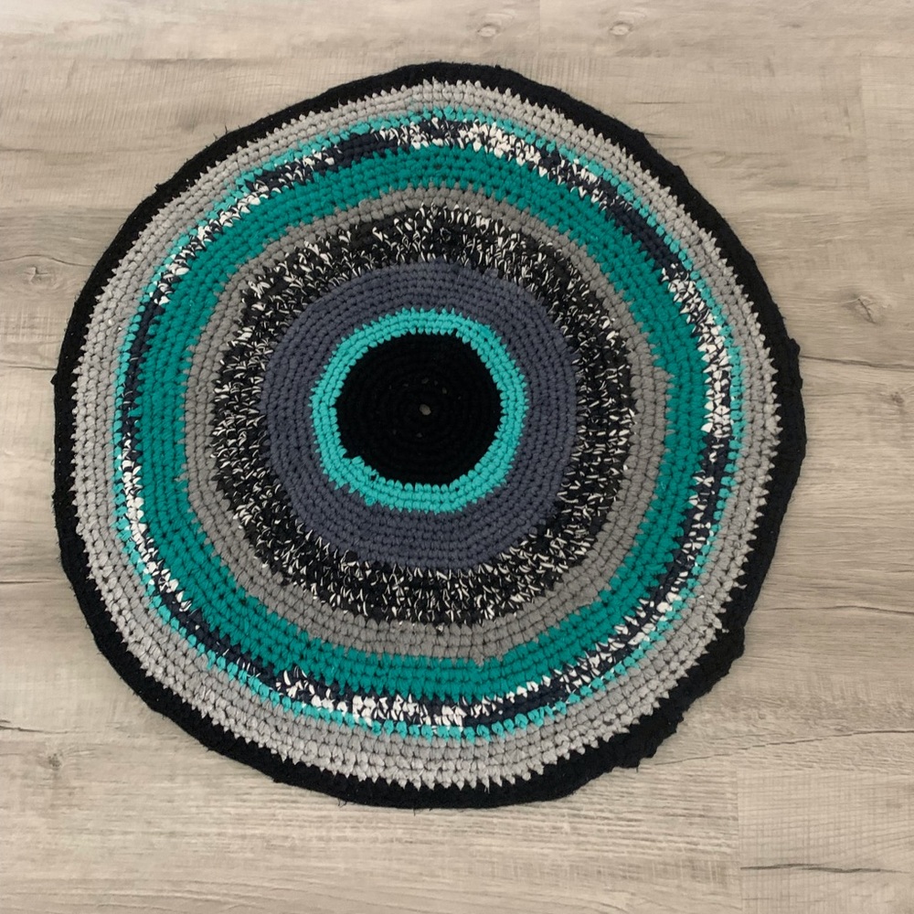 Round Rug. NWOT